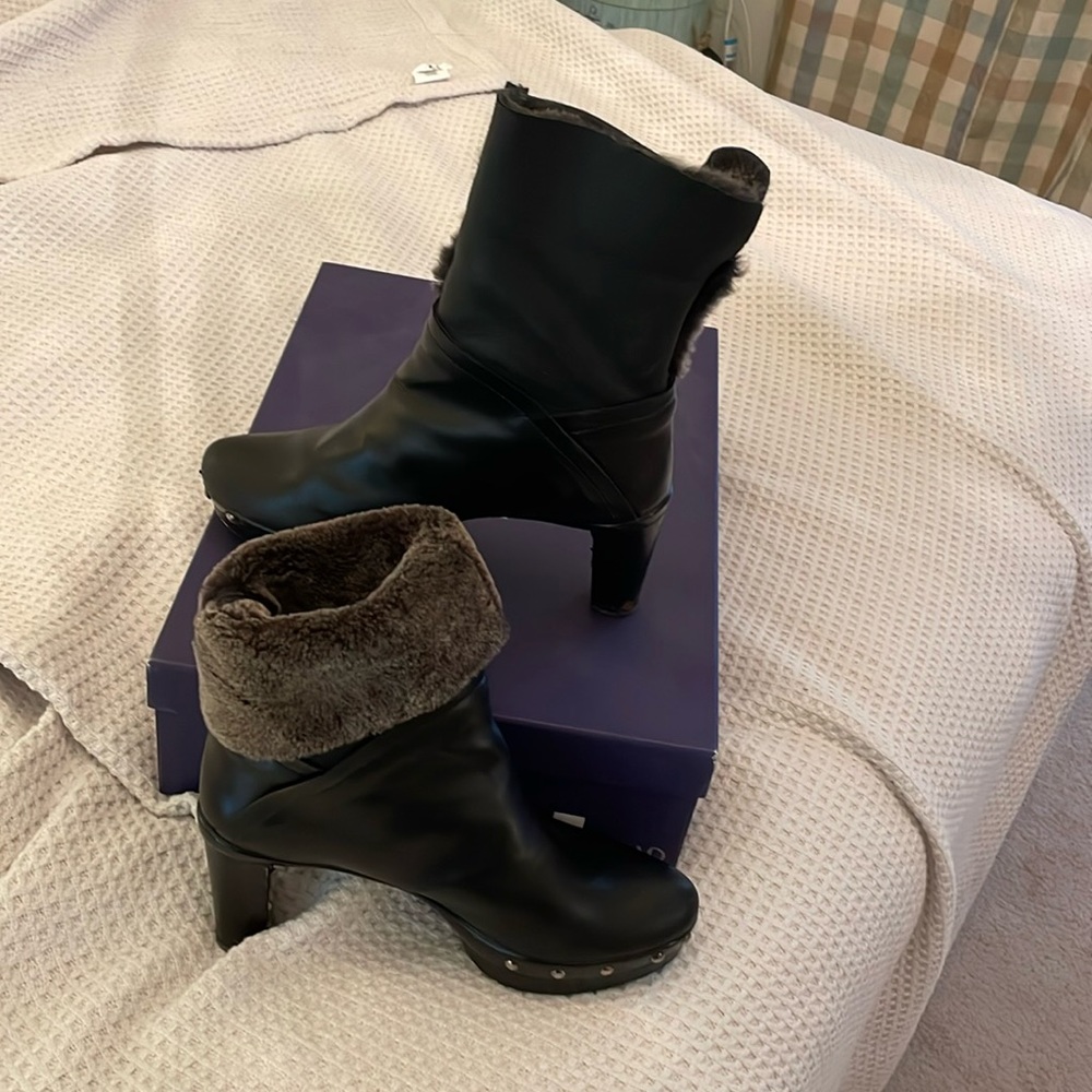 Stuart Weitzman booties